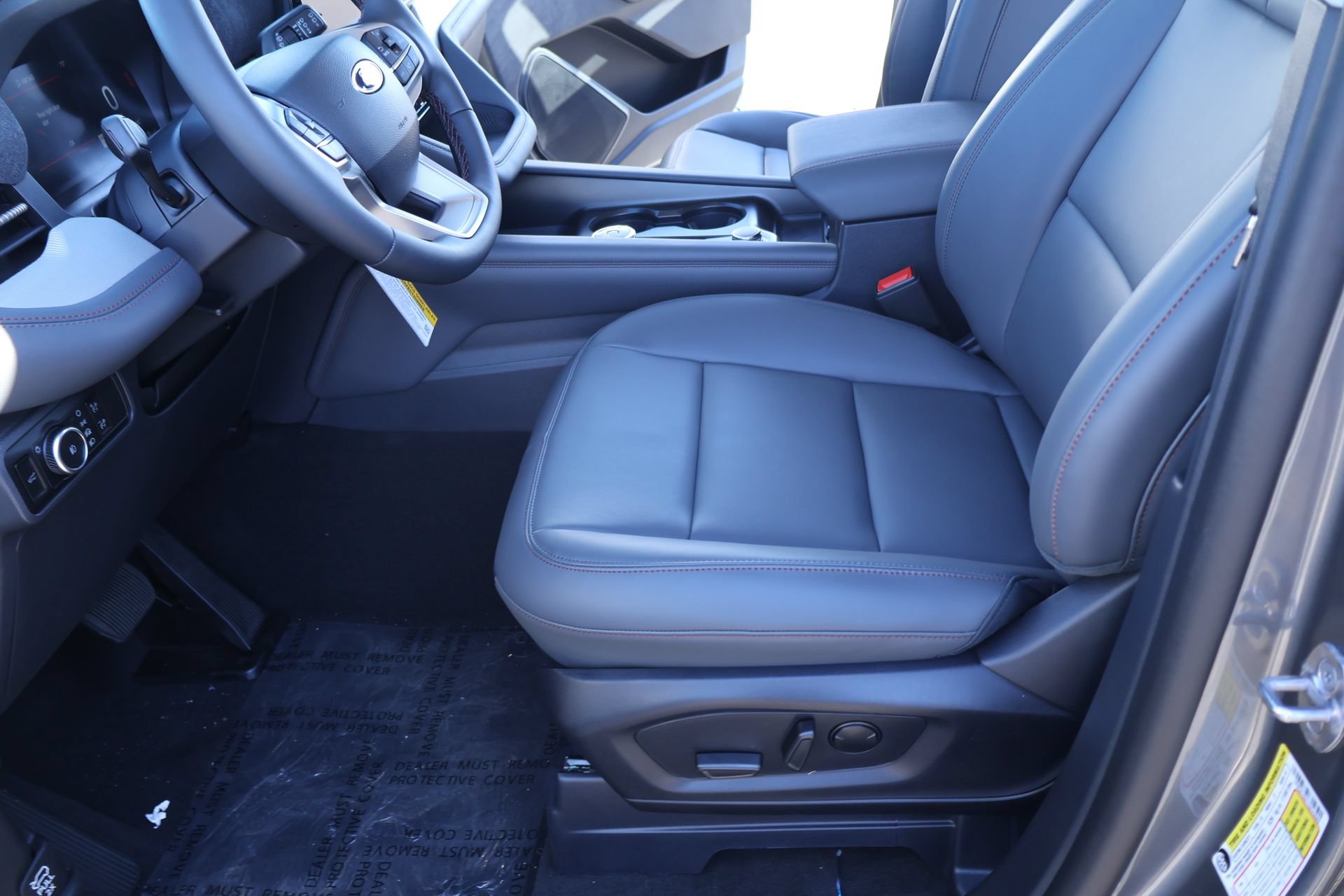 New 2026 Ford Explorer Active w/ Active Comfort Package RWD image 12