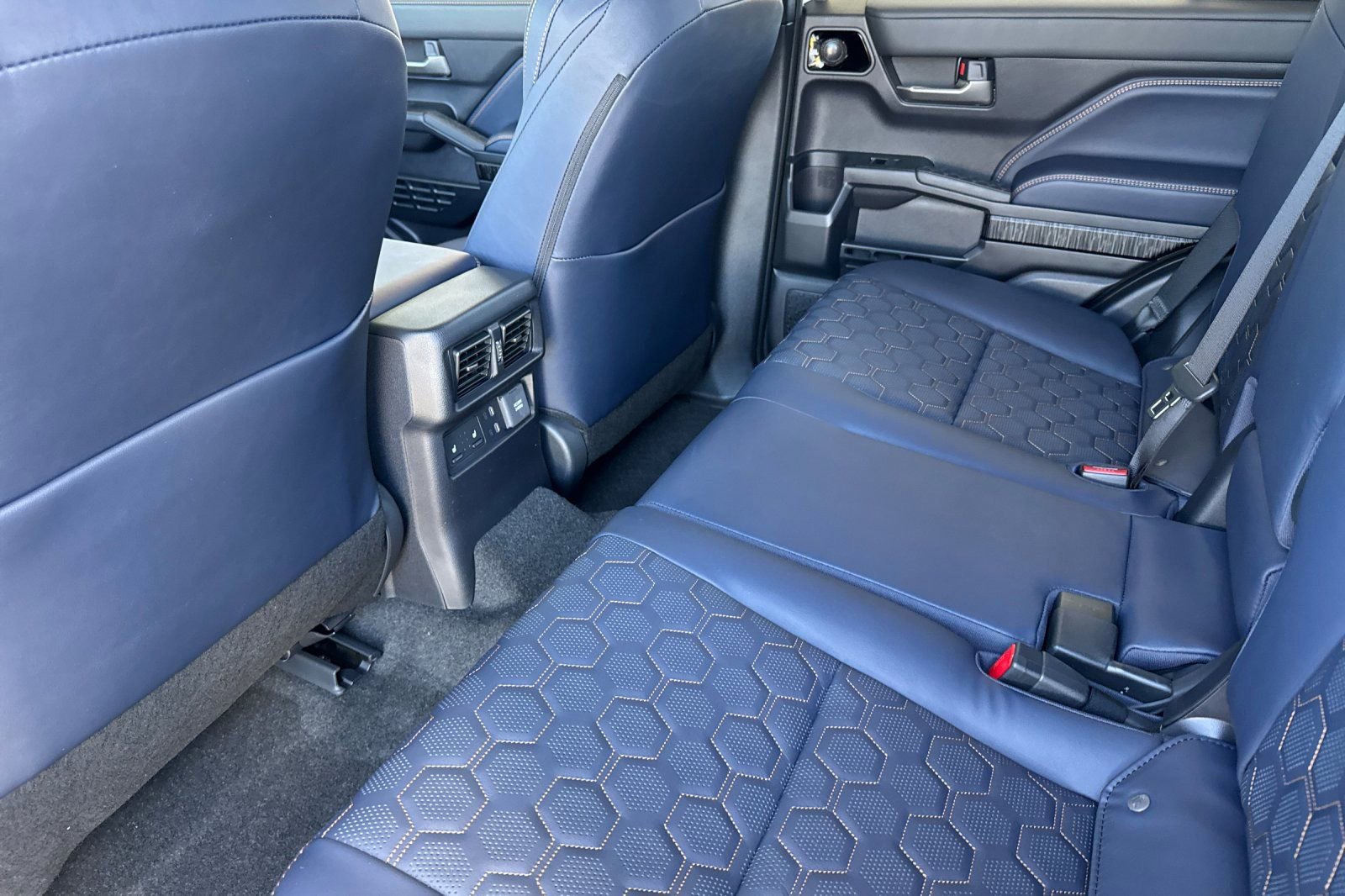 New 2026 Toyota 4Runner Platinum image 5