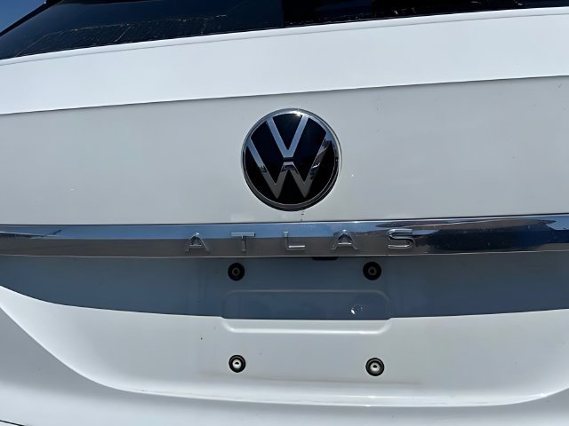 Used 2020 Volkswagen Atlas Cross Sport SE w/ Towing Package AWD/4WD image 14