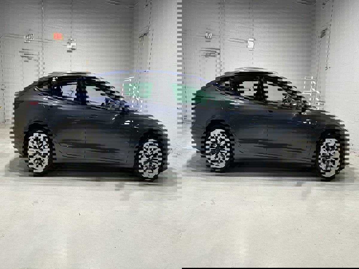 Used 2022 Tesla Model 3 Long Range image 2