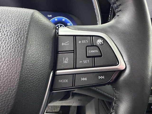 Used 2023 Toyota Highlander Platinum image 27