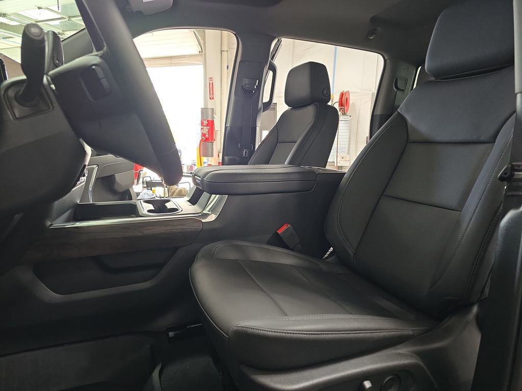 New 2026 GMC Sierra 2500 SLT w/ SLT Premium Package AWD/4WD image 15
