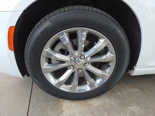 Used 2021 Chrysler 300 Touring L image 58