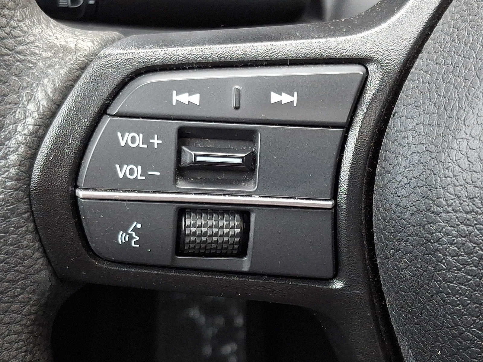 Certified 2023 Honda Accord EX image 21
