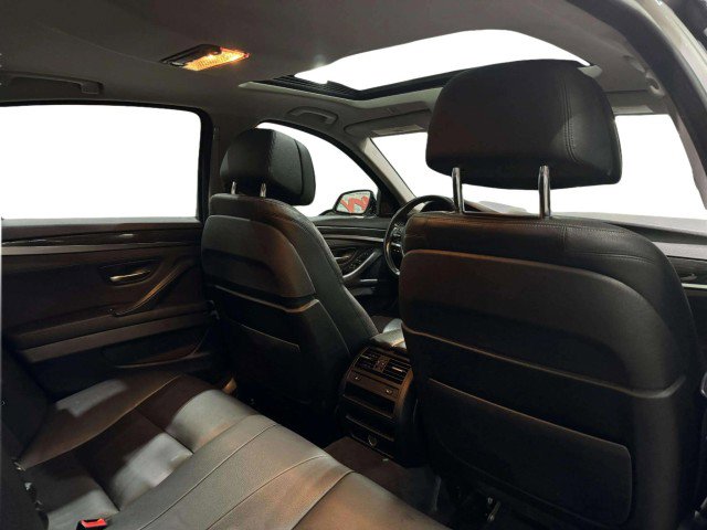 Used 2014 BMW 550i xDrive Sedan AWD/4WD image 37