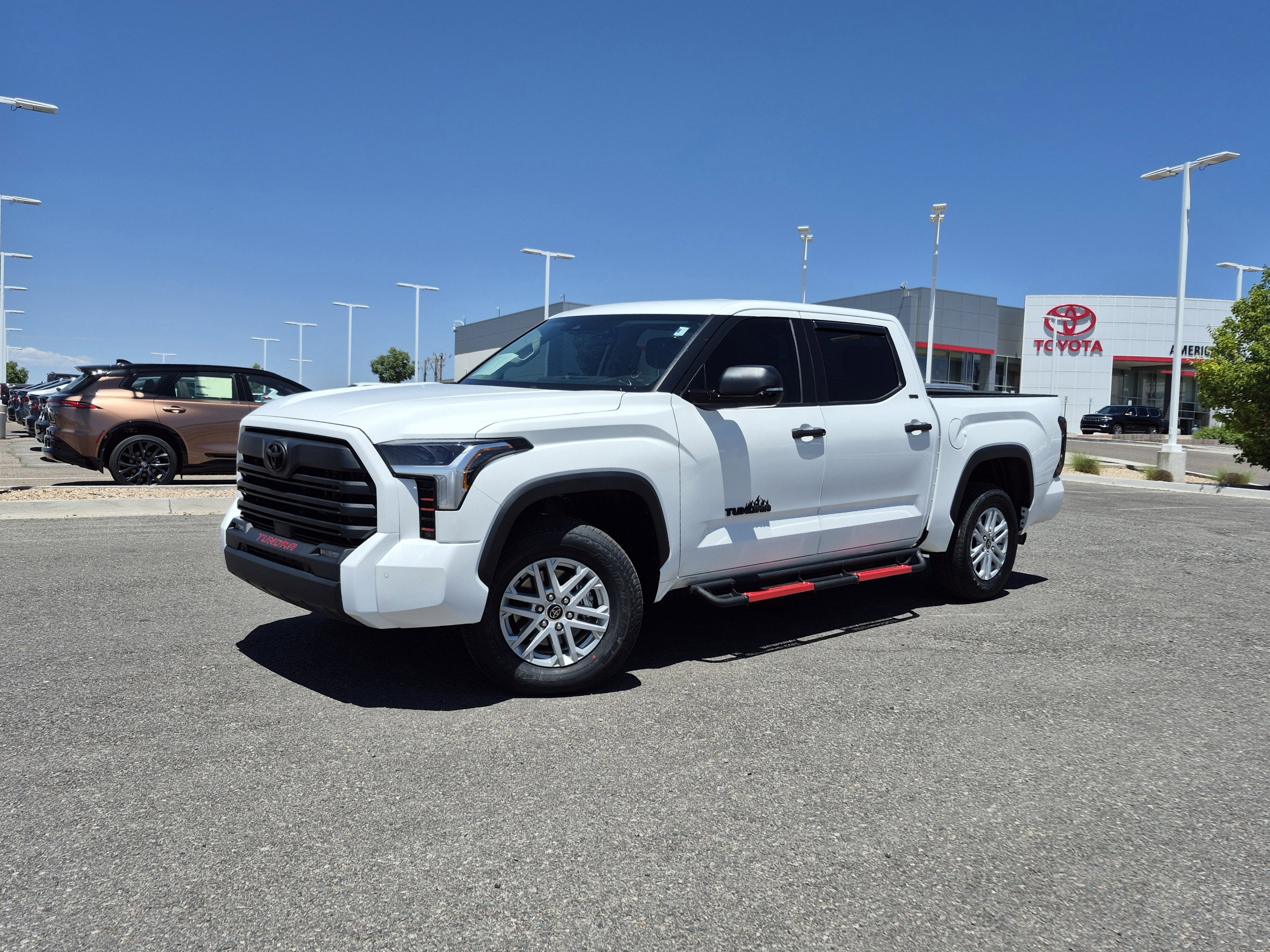 Used 2023 Toyota Tundra SR5 w/ SR5 Convenience Package AWD/4WD image 1