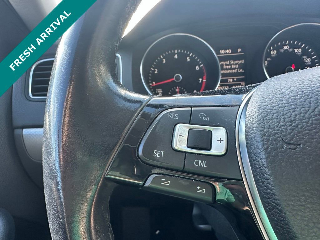 Used 2017 Volkswagen Jetta SE image 27