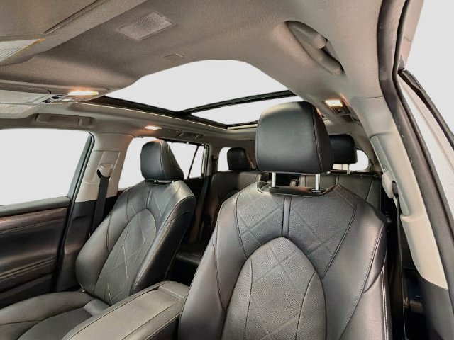 Used 2022 Toyota Highlander Platinum AWD/4WD image 20