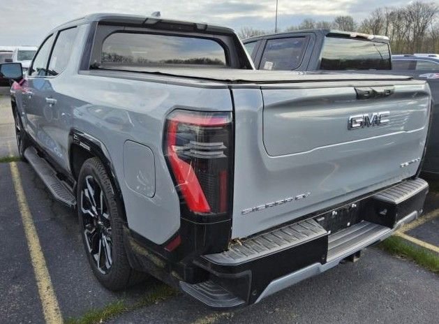 Certified 2024 GMC Sierra EV Denali AWD/4WD image 2