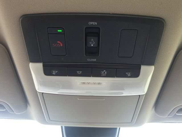 Used 2023 Nissan Altima 2.5 SV w/ SV Premium Package FWD image 22