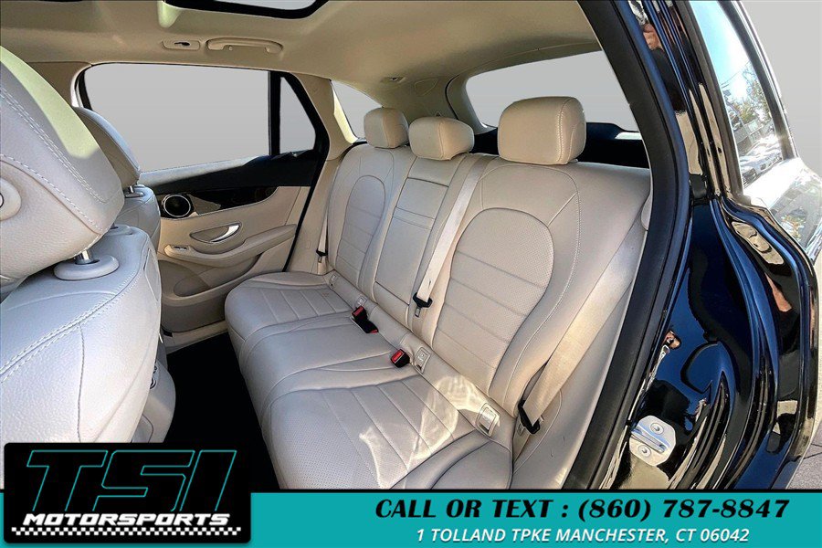 Used 2019 Mercedes-Benz GLC 300 4MATIC image 25