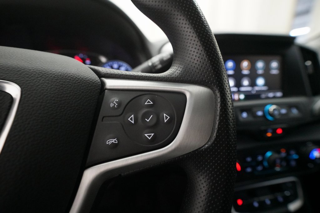 Used 2023 GMC Terrain SLE w/ Driver Convenience Package image 19