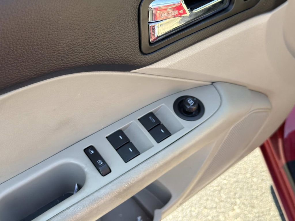 Used 2009 Ford Fusion S FWD image 20