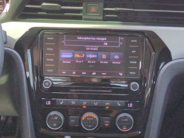 Used 2022 Volkswagen Passat 2.0T SE image 18