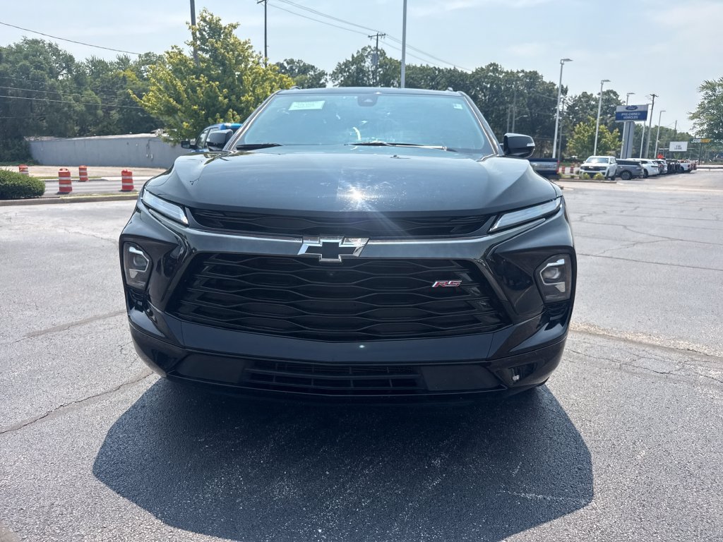 Used 2023 Chevrolet Blazer RS w/ Driver Confidence II Package FWD image 3