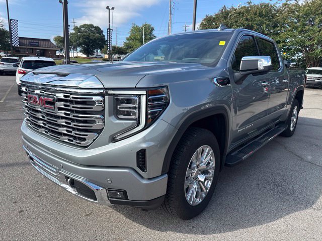 Used 2025 GMC Sierra 1500 Denali w/ Technology Package AWD/4WD image 7