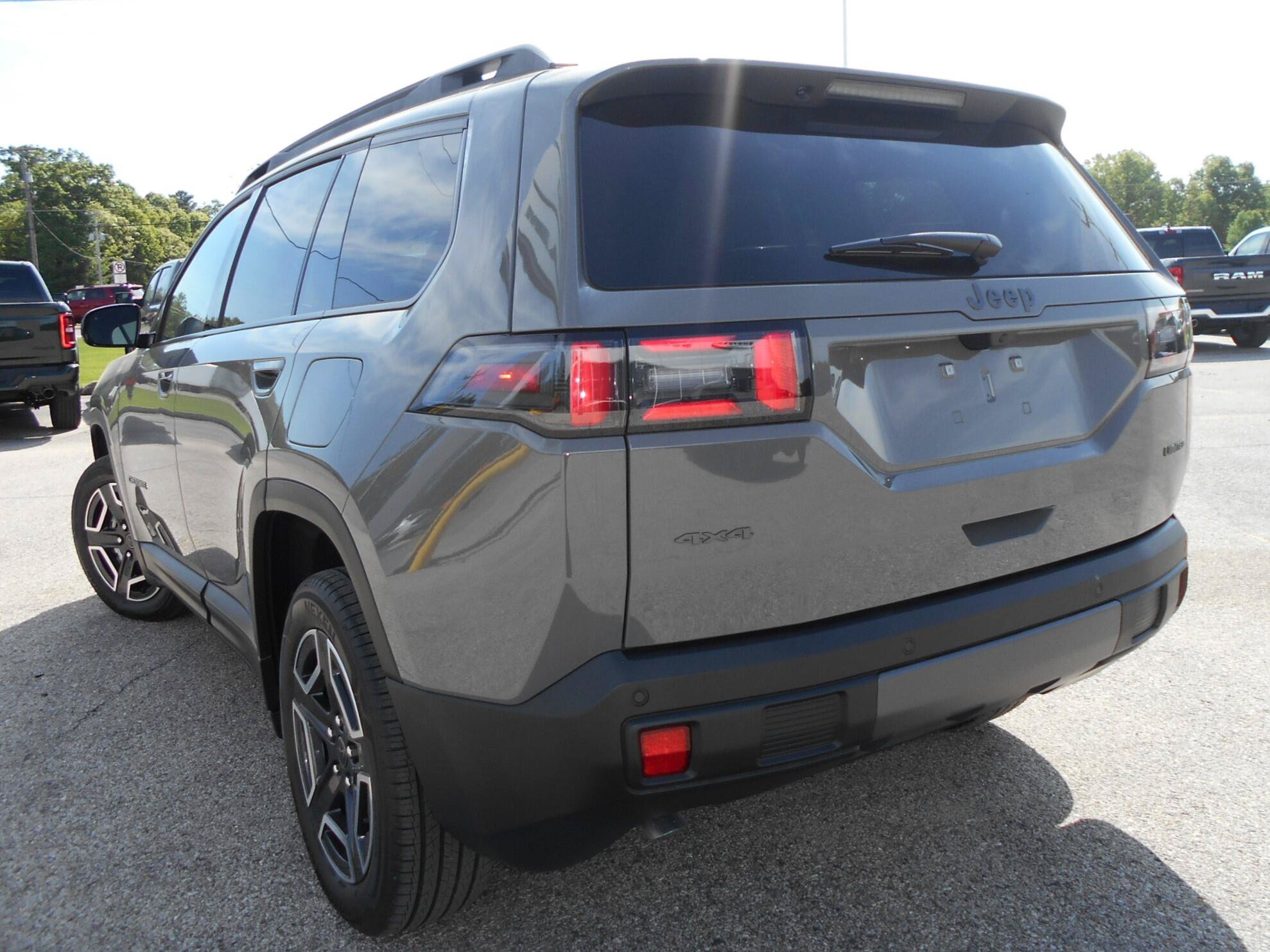New 2026 Jeep Cherokee Limited AWD/4WD image 3