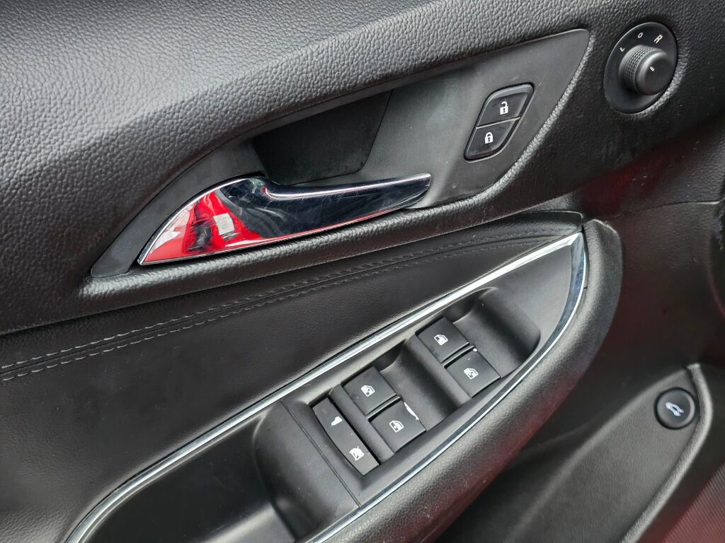 Used 2018 Chevrolet Cruze Premier image 26