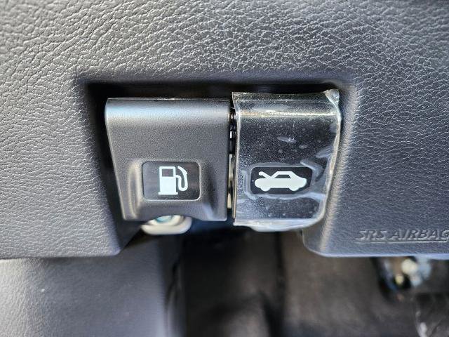 Certified 2025 Nissan Versa SR w/ Trunk Package image 29