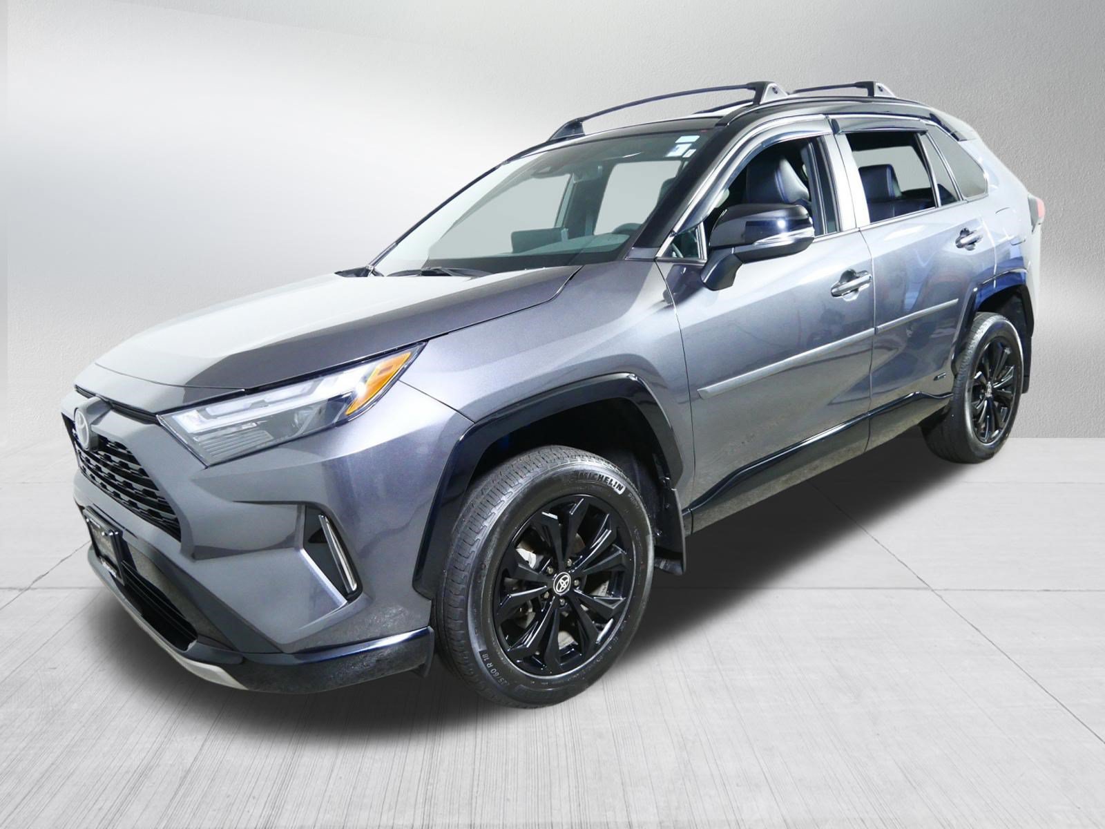 Used 2025 Toyota RAV4 XSE w/ Weather Package AWD/4WD image 3