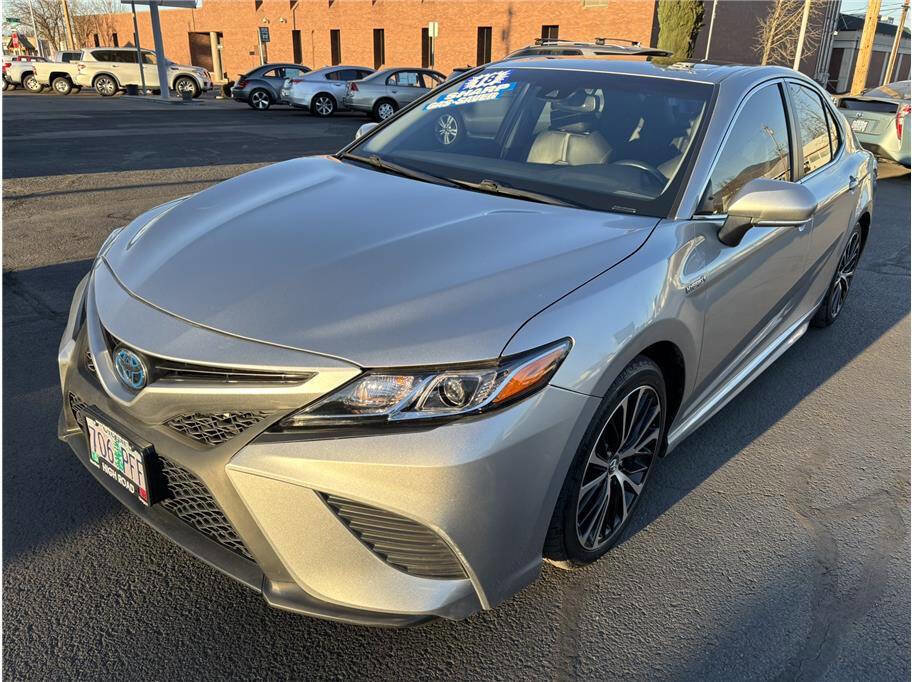Used 2018 Toyota Camry SE