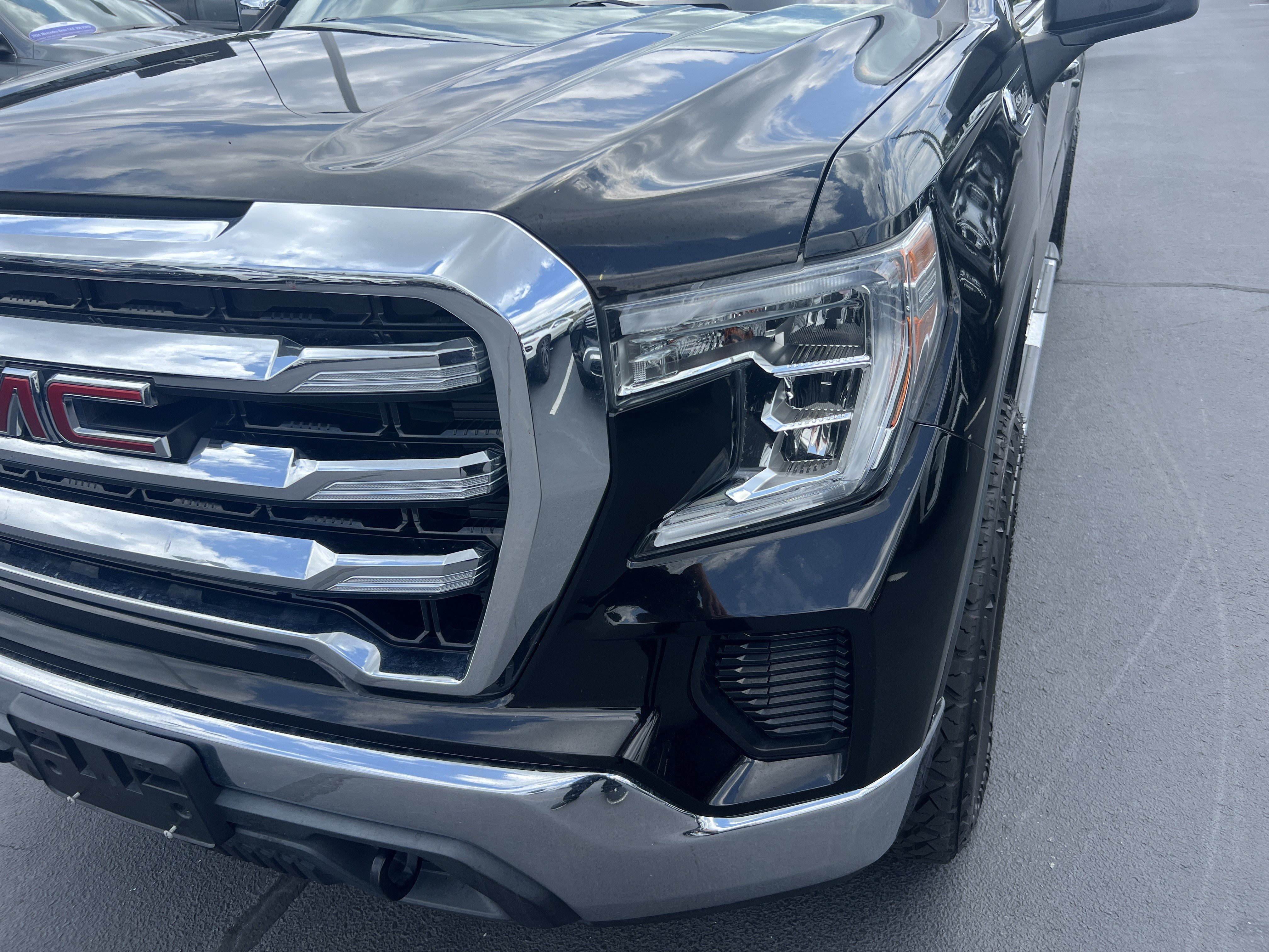 Used 2019 GMC Sierra 1500 SLE w/ SLE Value Package AWD/4WD image 6