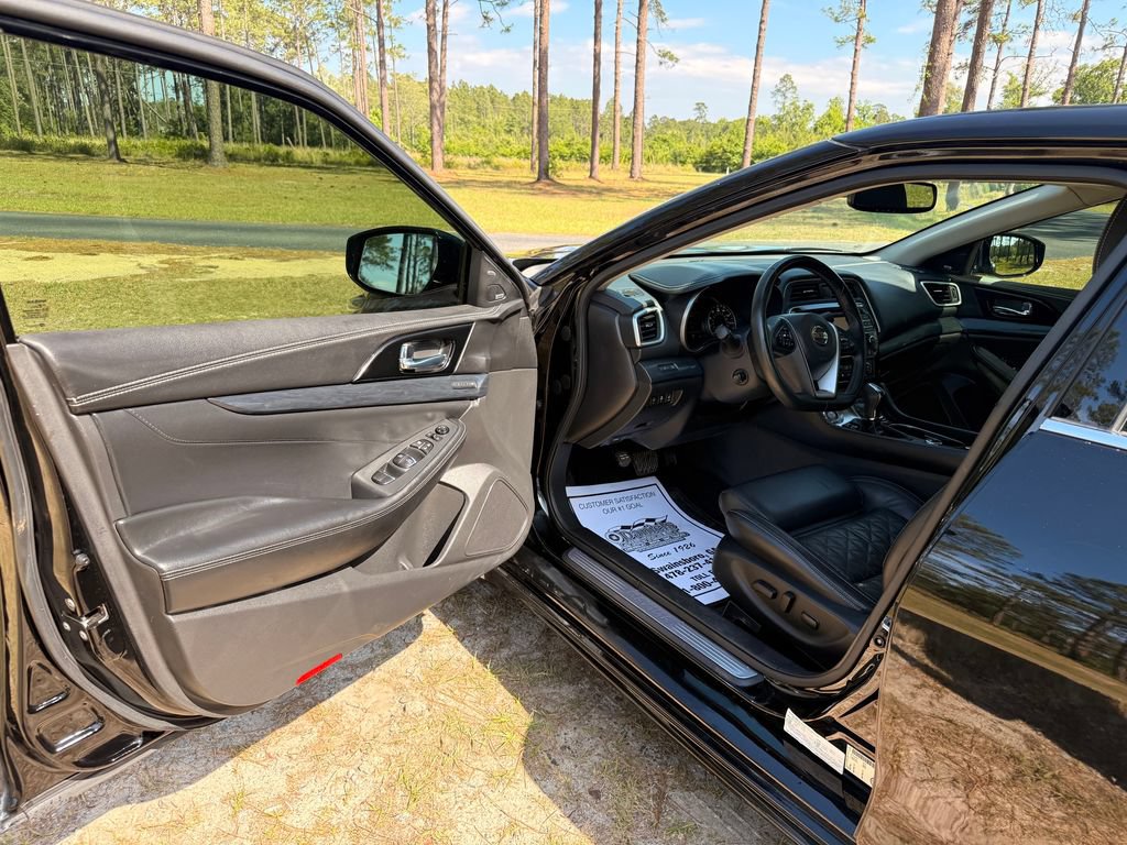 Used 2021 Nissan Maxima Platinum FWD image 11
