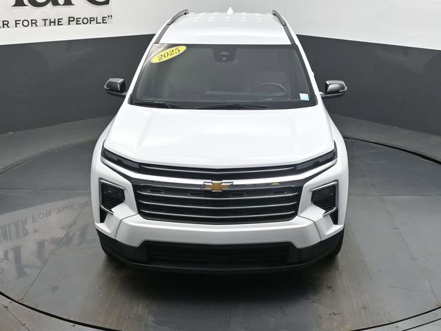 Used 2025 Chevrolet Traverse LT image 60