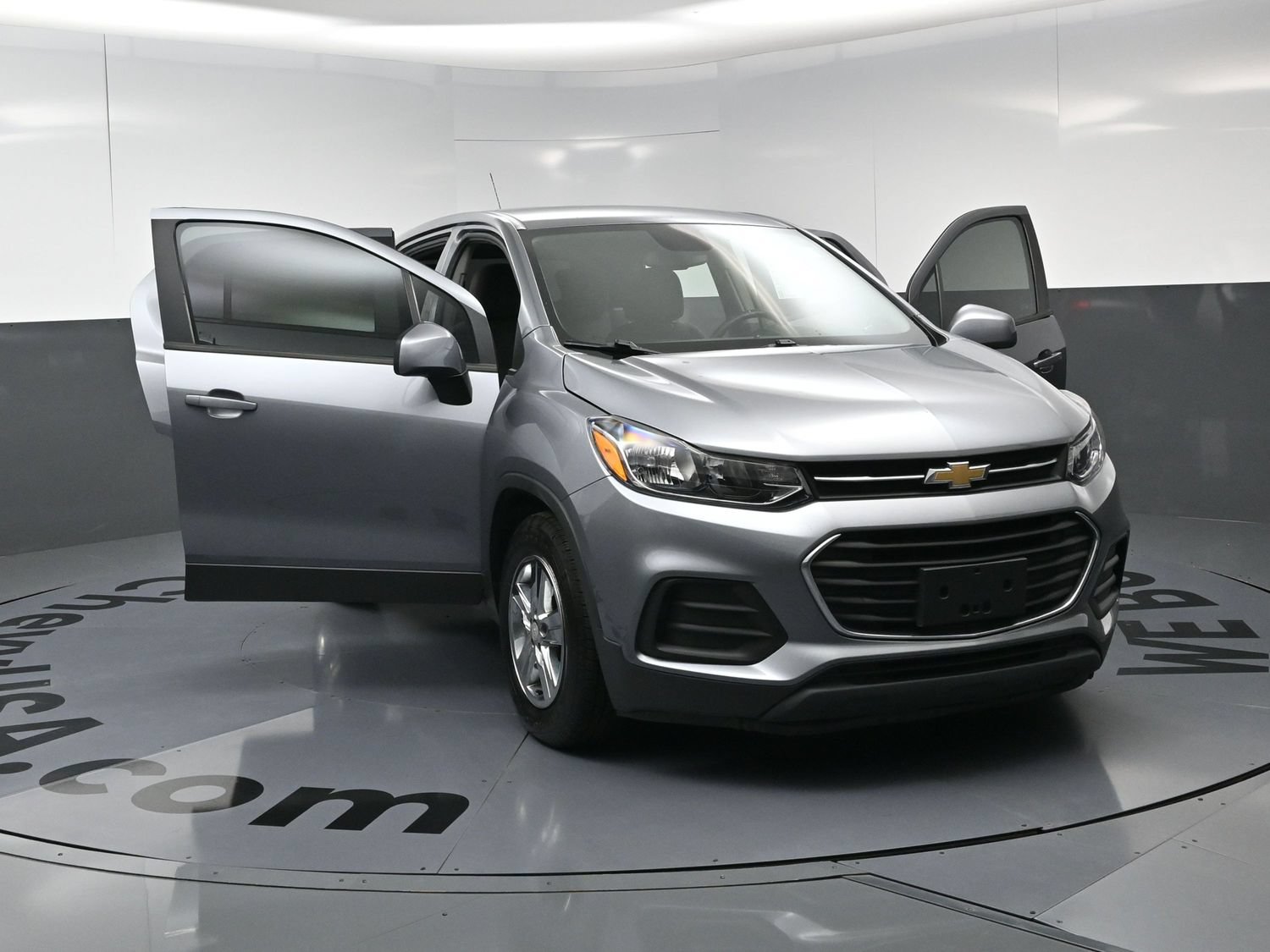 Used 2020 Chevrolet Trax LS FWD image 23