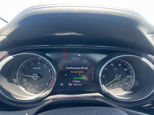 Used 2022 Buick Encore GX Essence w/ Experience Buick Package FWD image 39
