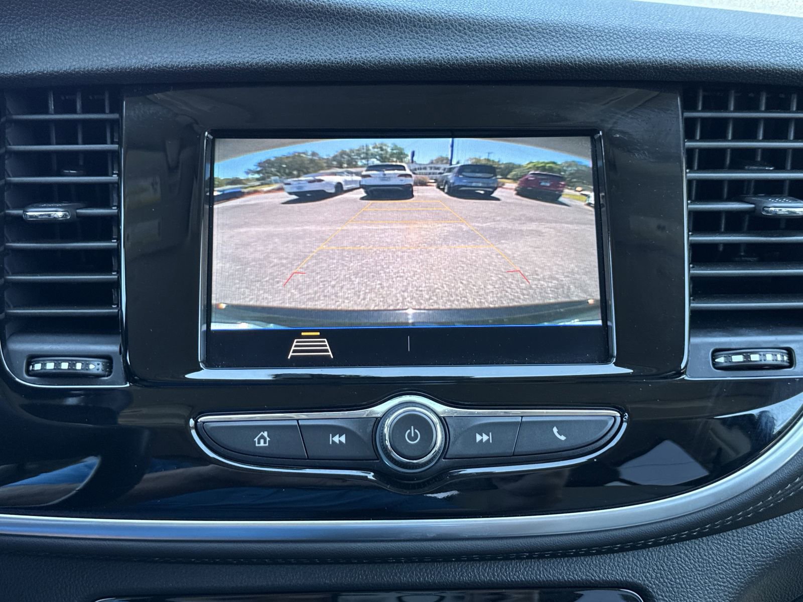 Used 2022 Buick Encore Preferred w/ Safety Package FWD image 22