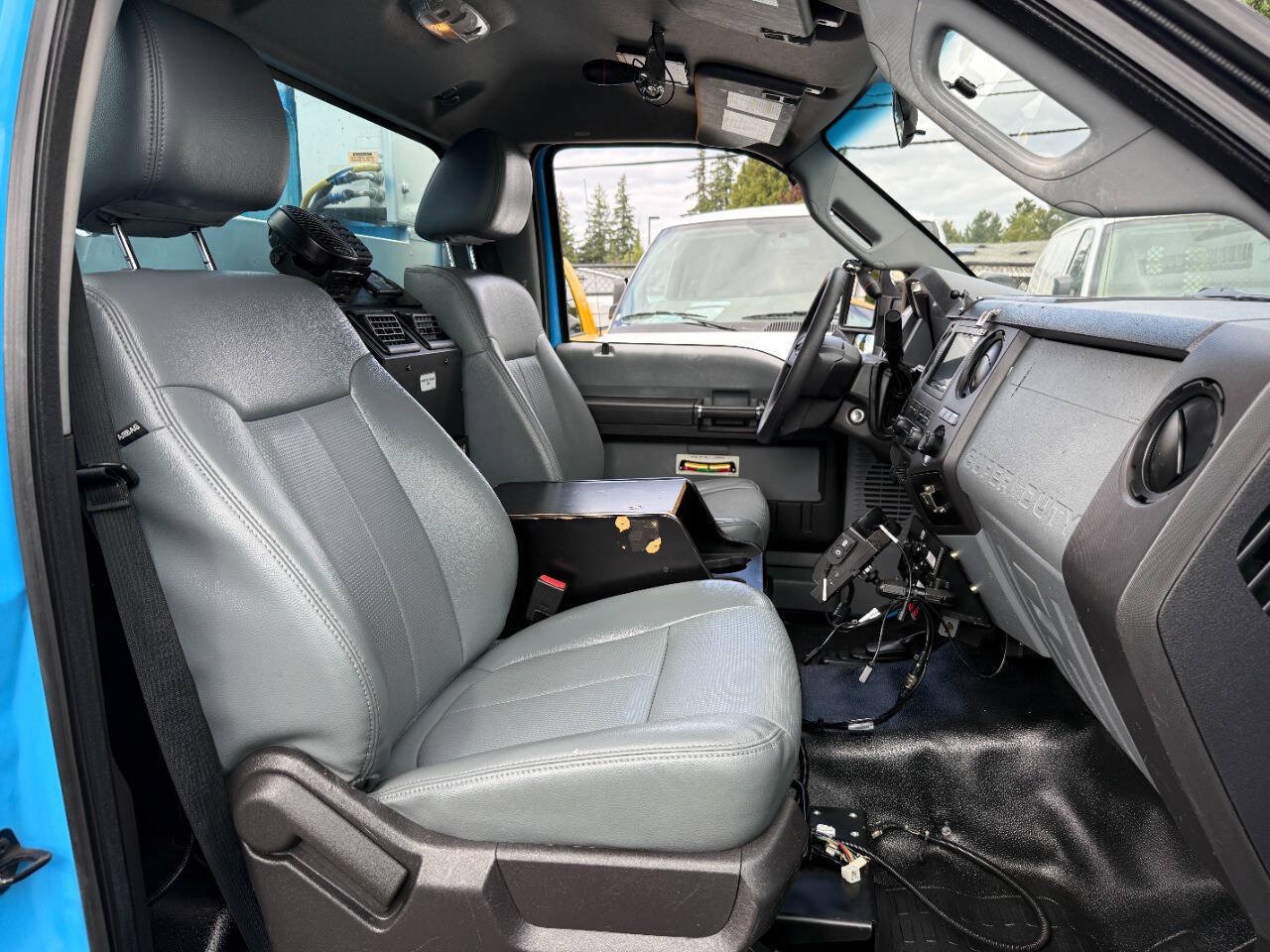 Used 2015 Ford F550 4x4 Regular Cab Super Duty image 43