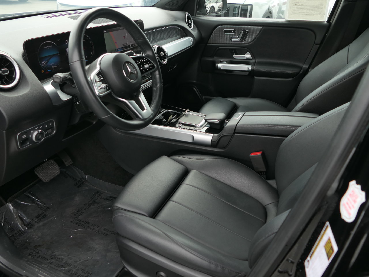 Used 2023 Mercedes-Benz GLB 250 4MATIC image 7