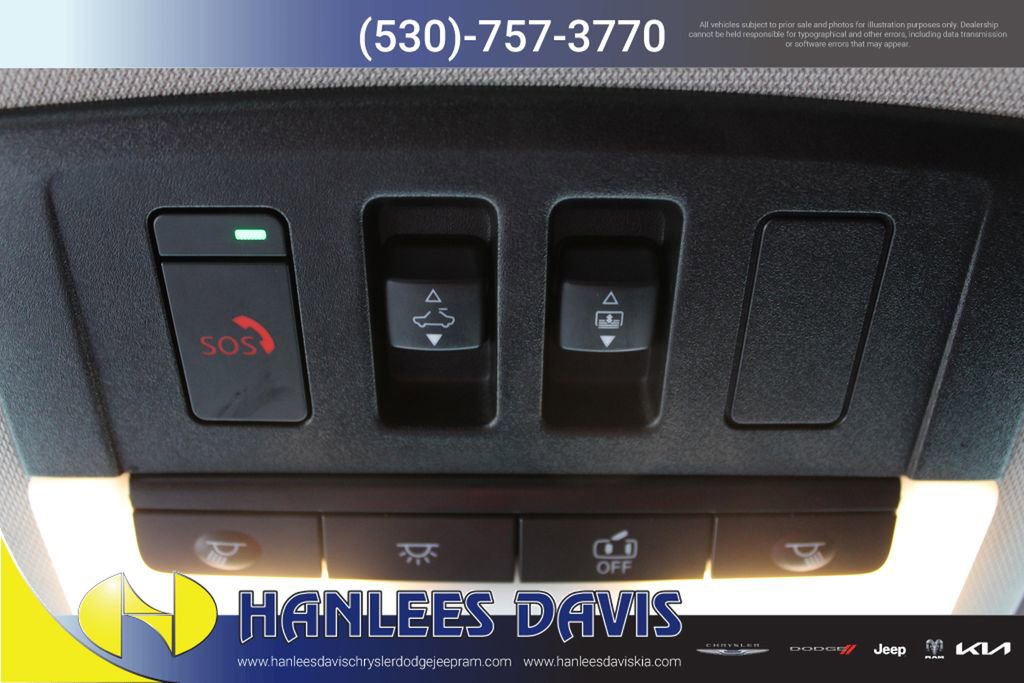 Used 2023 Nissan Rogue SV w/ SV Premium B Package image 23