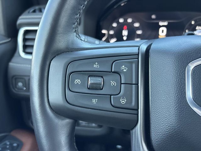 Used 2023 GMC Yukon Denali Ultimate image 32