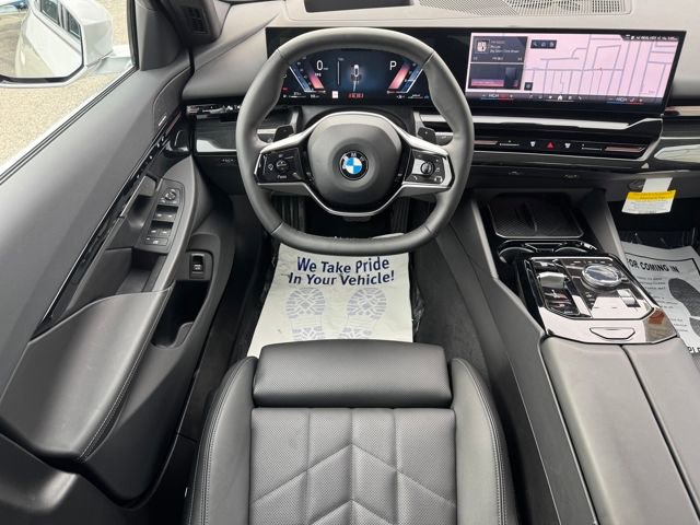 Certified 2025 BMW 530i xDrive 530i xDrive w/ Premium Package image 19