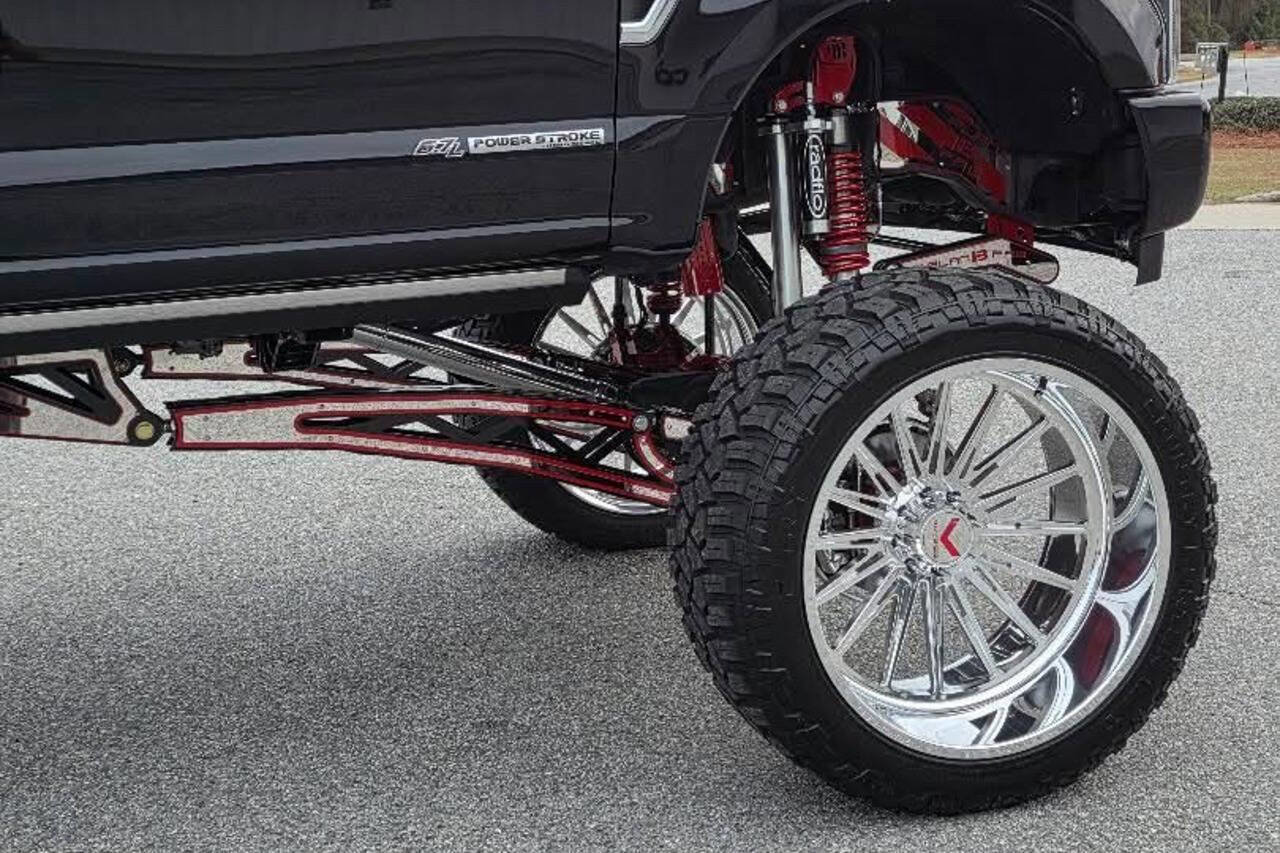 Used 2019 Ford F250 Platinum w/ Platinum Ultimate Package AWD/4WD image 10