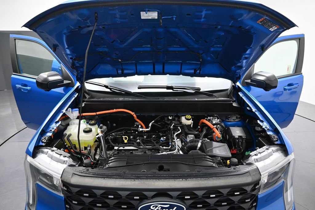 Used 2025 Ford Maverick Lariat AWD/4WD image 30