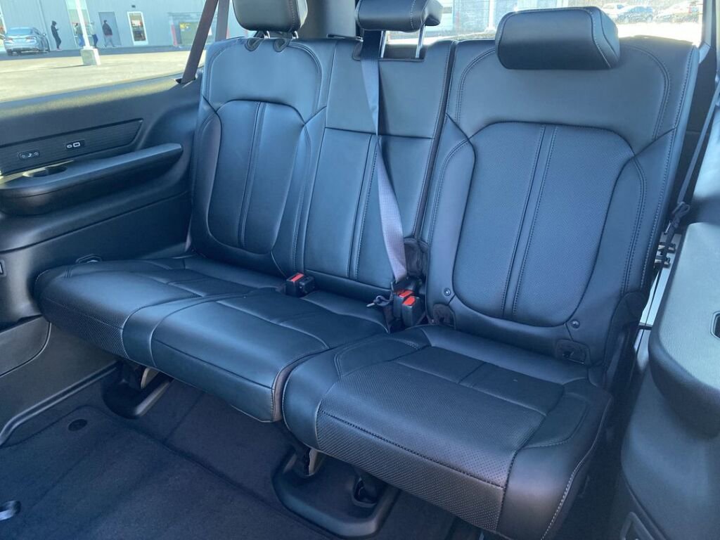 New 2025 Jeep Wagoneer L Series II w/ Convenience Group I image 25