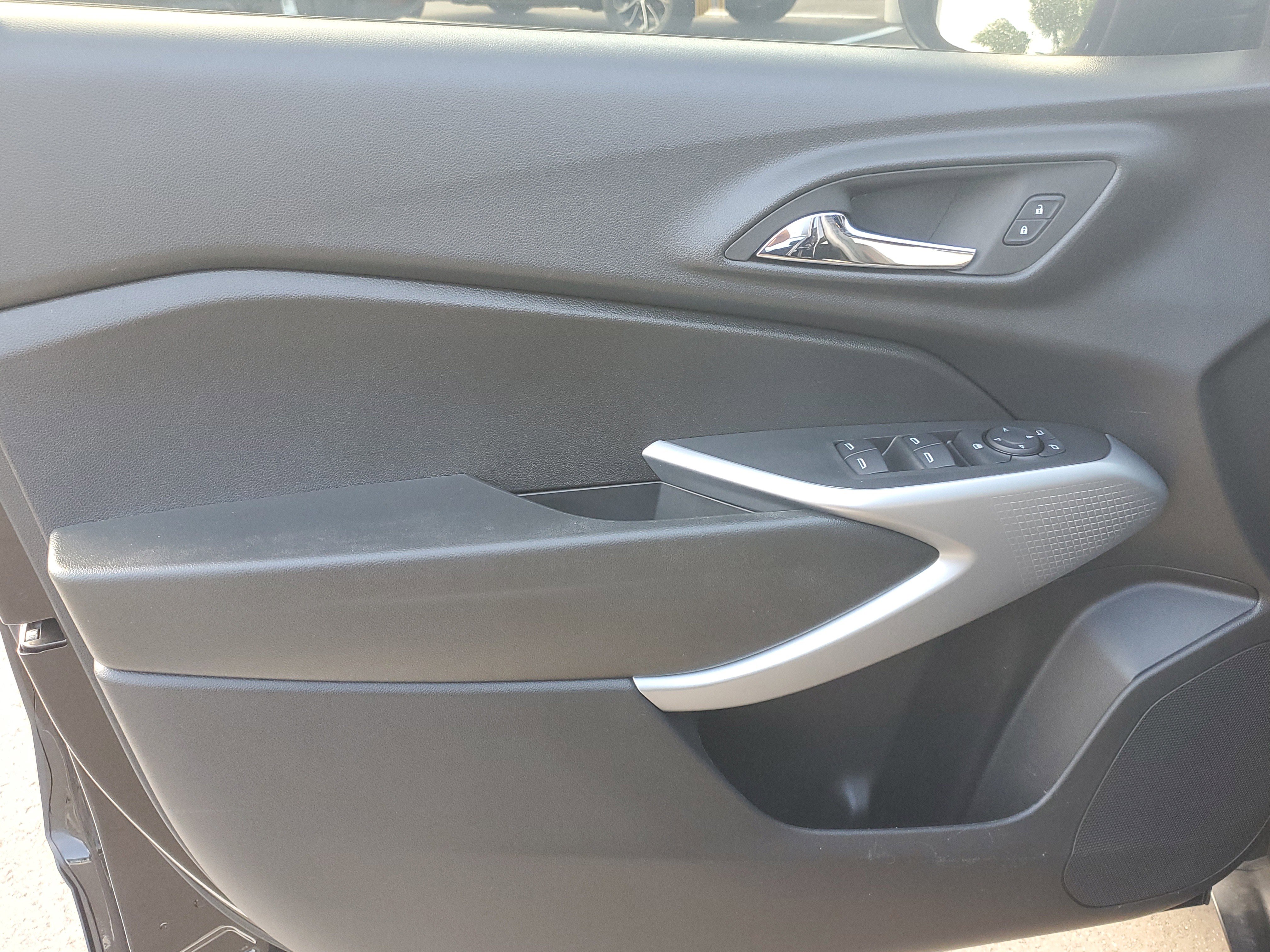 Used 2024 Chevrolet Trax RS w/ Driver Confidence Package image 8