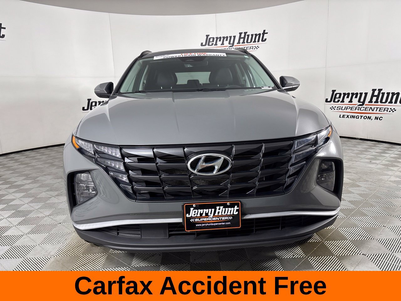 Used 2024 Hyundai Tucson SEL w/ Convenience Package AWD/4WD image 3