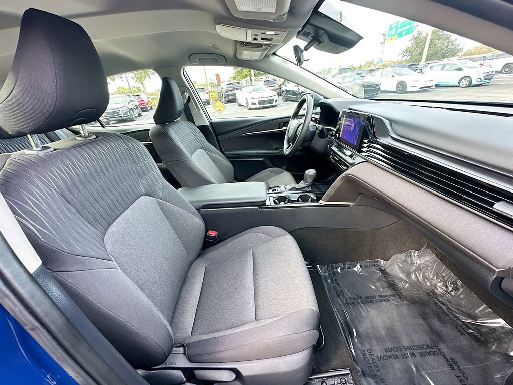 Used 2025 Toyota Camry LE image 26