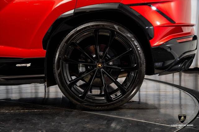 Used 2023 Lamborghini Urus S image 13