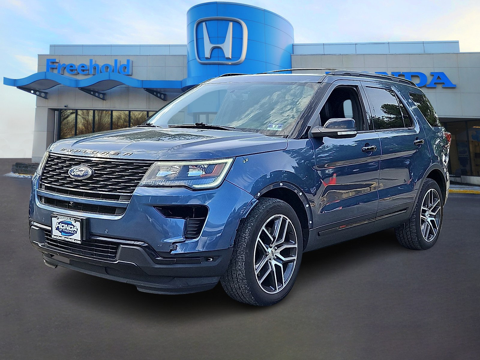Used 2019 Ford Explorer Sport w/ Equipment Group 401A AWD/4WD image 3
