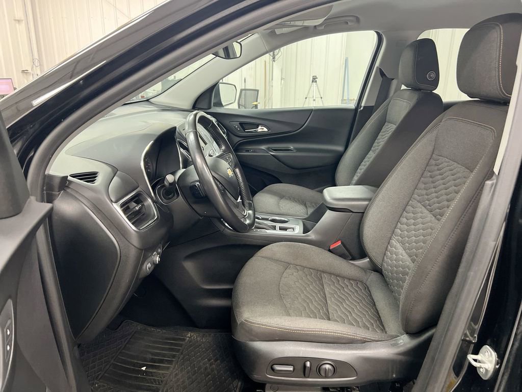 Used 2020 Chevrolet Equinox LT image 19