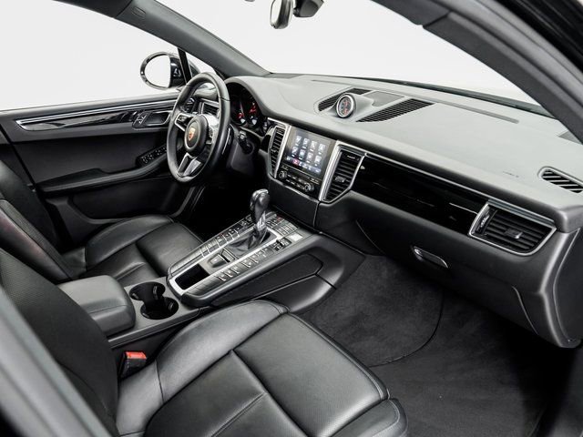 Used 2017 Porsche Macan image 24