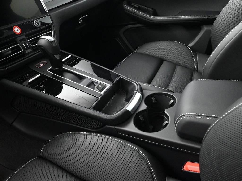 Certified 2026 Porsche Macan S image 22