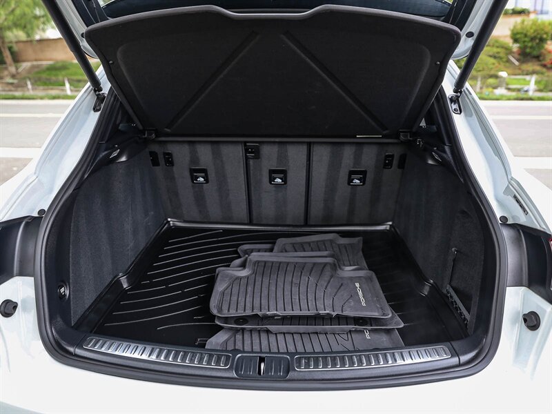 Used 2021 Porsche Macan S AWD/4WD image 33