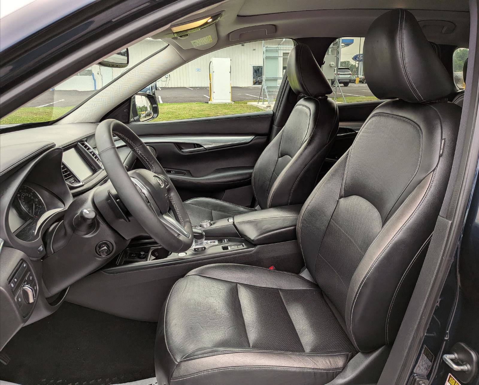 Used 2019 INFINITI QX50 Essential w/ Premium Heat Package AWD/4WD image 11