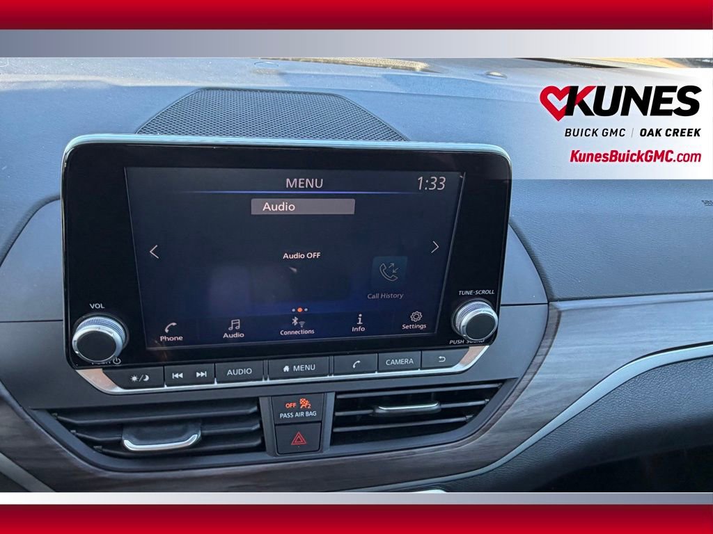 Used 2025 Nissan Altima 2.5 SV FWD image 17